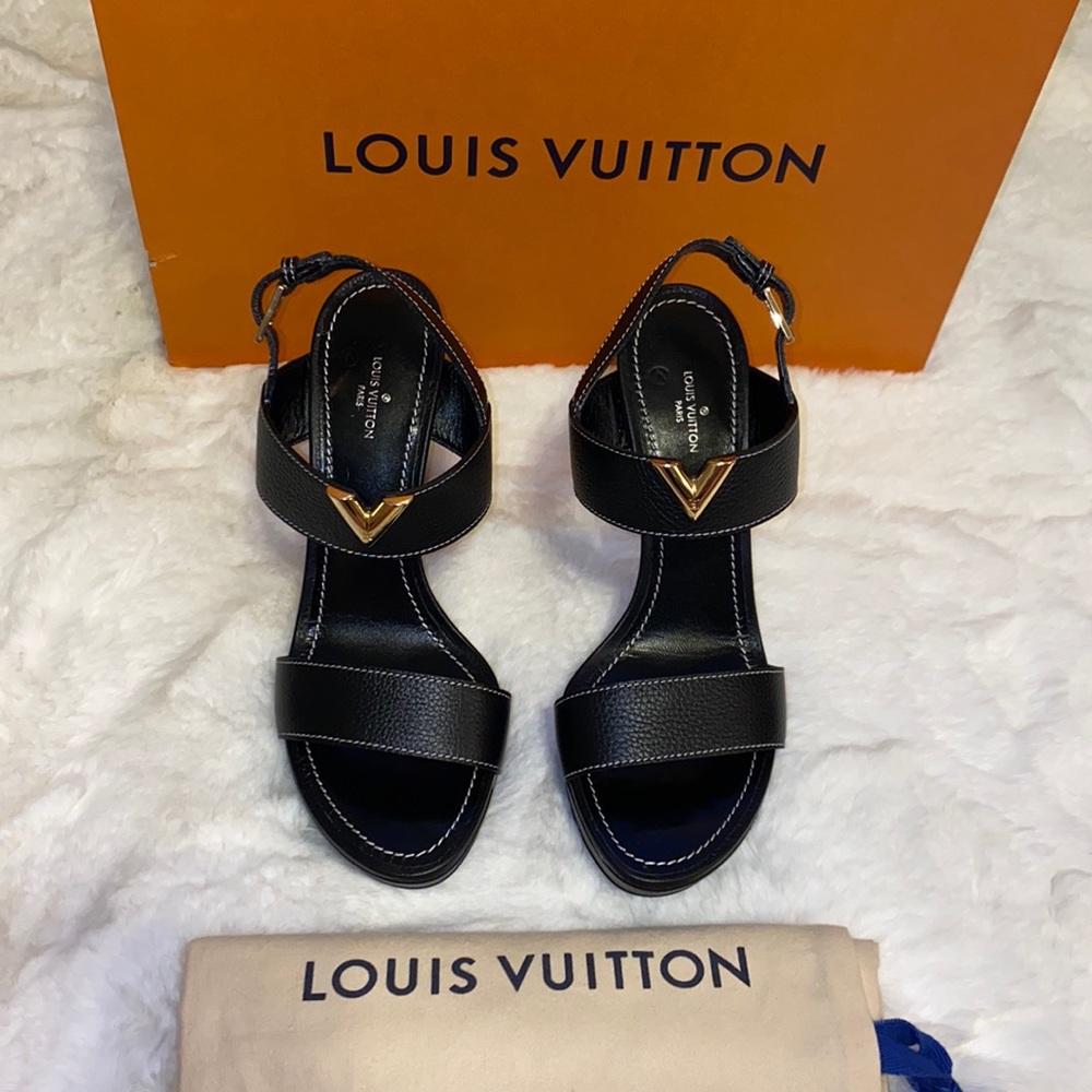 Authentic LOUIS VUITTON Sandals